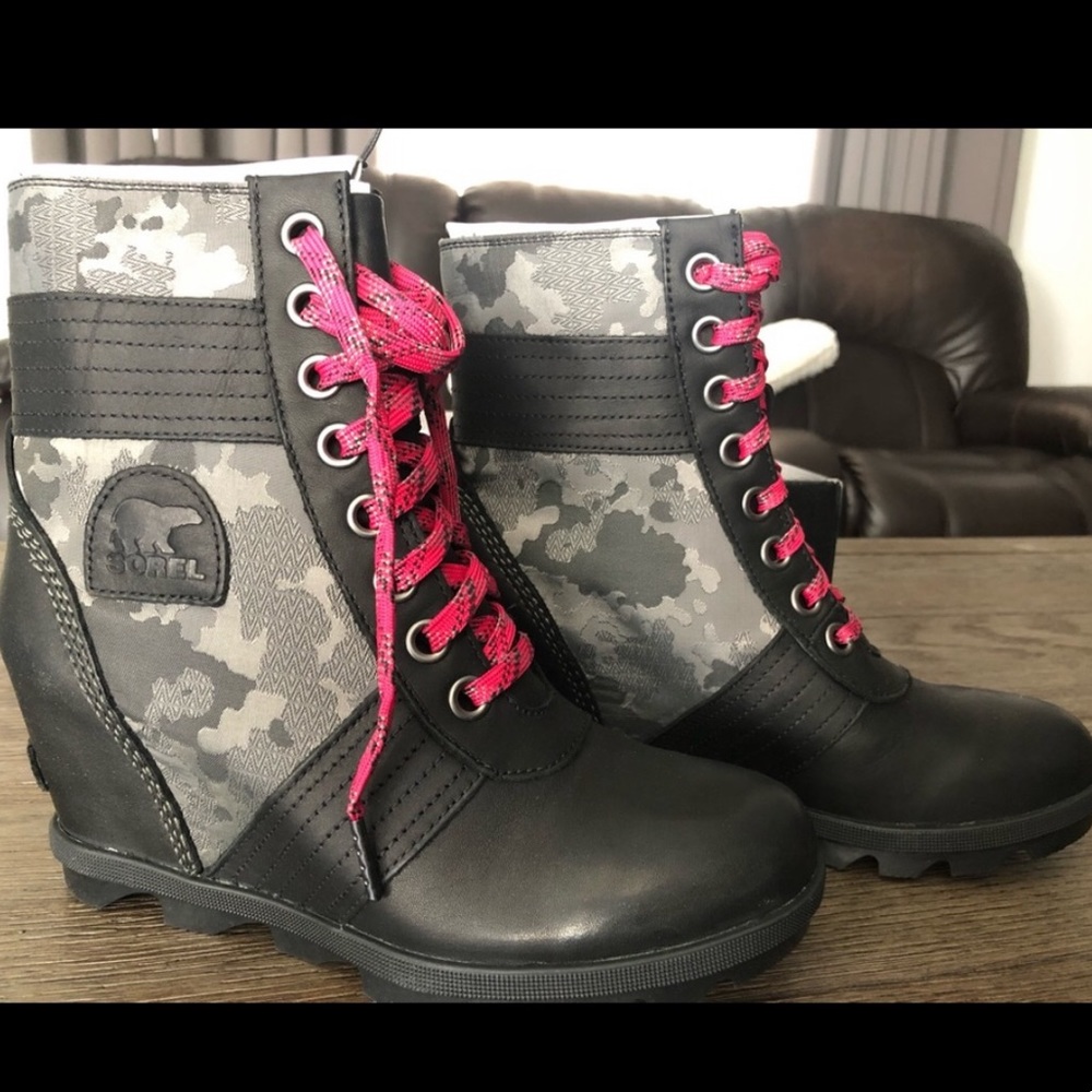 NIB Sorel Lexie Wedge